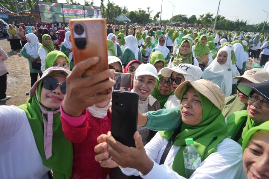 Peringatan Hari Ibu di Kota Mojokerto, Berikan Santunan Yatim dan Pengemudi Ojenk Online Perempuan