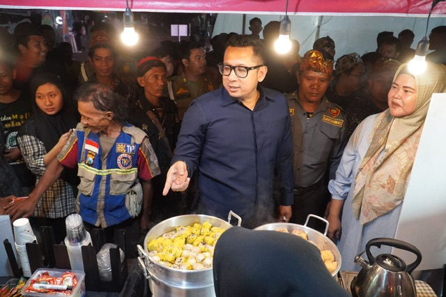 Pasar Jadoel Prajurit Kulon, Mas Pj Wali Kota Apresiasi Kreativitas Pokdarwis Prajurit