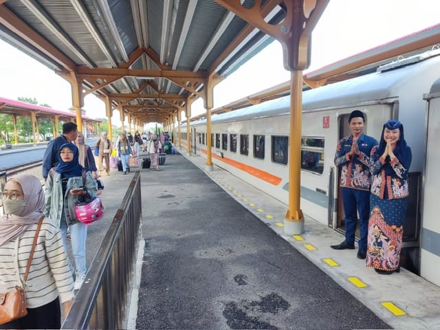 Selama Libur Nataru, Sebanyak 24.388 Penumpang Naik dan Turun dari Stasiun Mojokerto