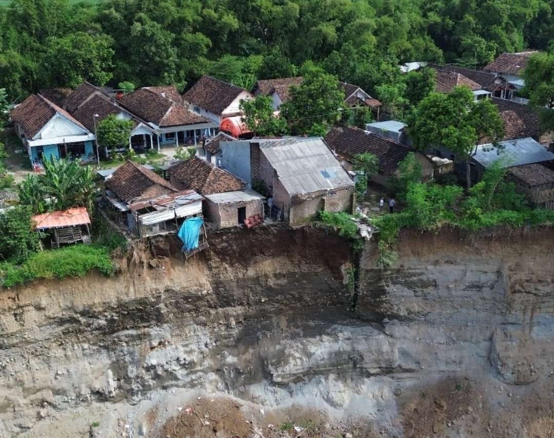 9 Rumah Warga Terdampak Longsor di Ngembeh, Dlanggu, Bakal Dapat Bantuan Sewa Hunian