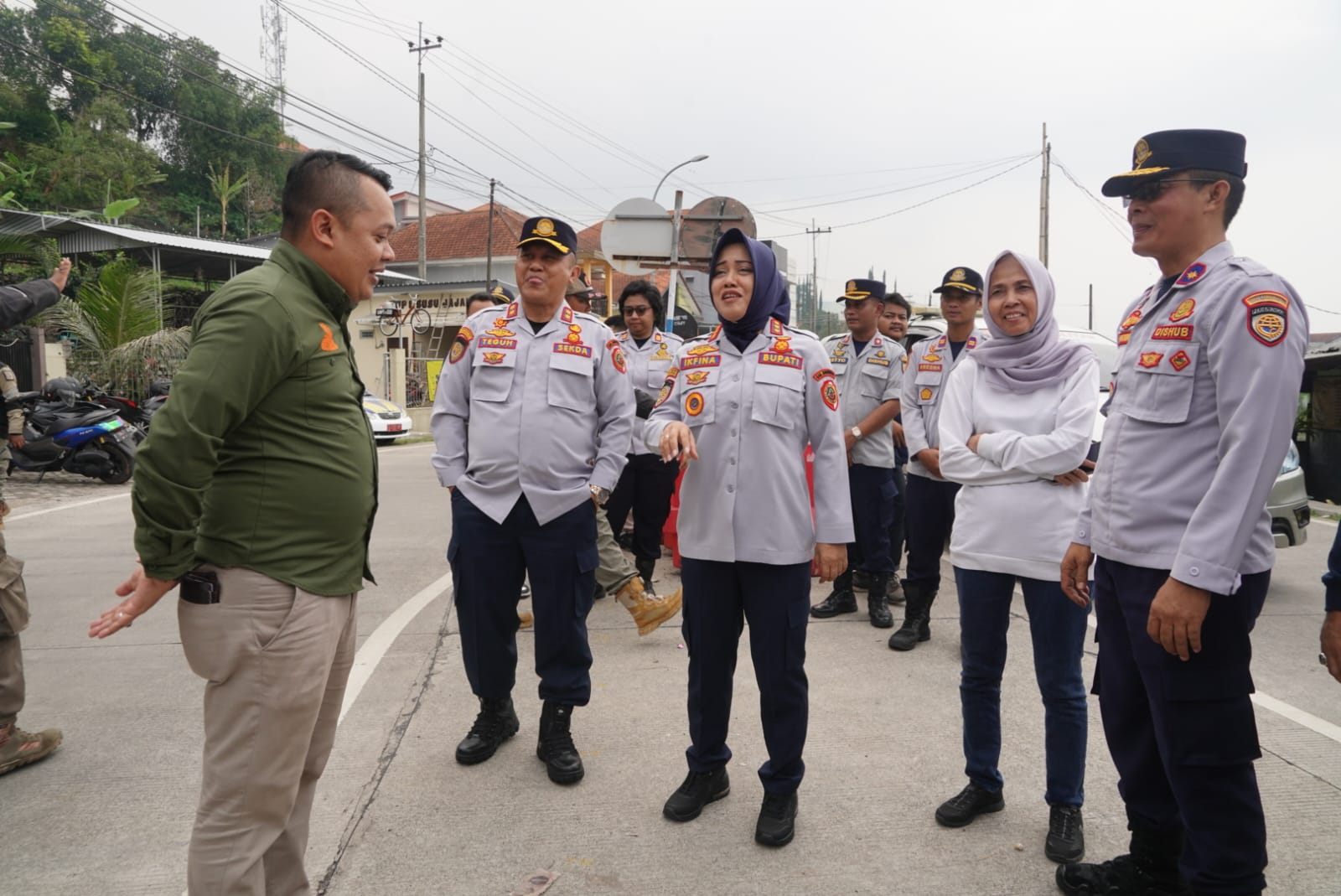 Petugas Siaga di Jalur Trawas-Pacet, Ini 5 Jalur Rawan Macet dan Longsor saat Libur Nataru di Mojokerto