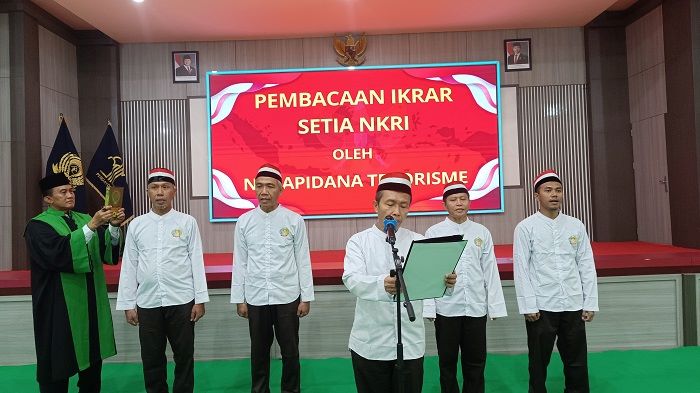 Jelang Tutup Tahun 2024, Lima Napi  Kasus Terorisme Lapas Surabaya Nyatakan Ikrar Setia Kepada NKRI