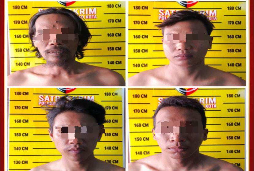 Polisi Ringkus Empat Pekerja Proyek yang Curi Besi Milik Pabrik di Mojokerto