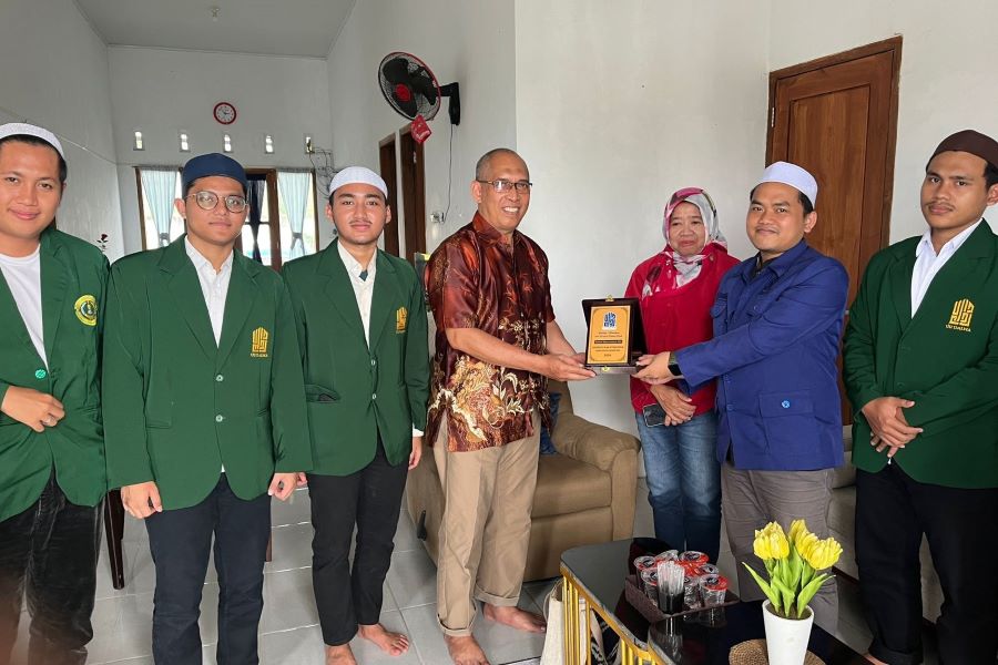 Berakhir, Praktik Kerja Lapangan Mahasiswa UII Dalwa Pasuruan di Disway Mojokerto