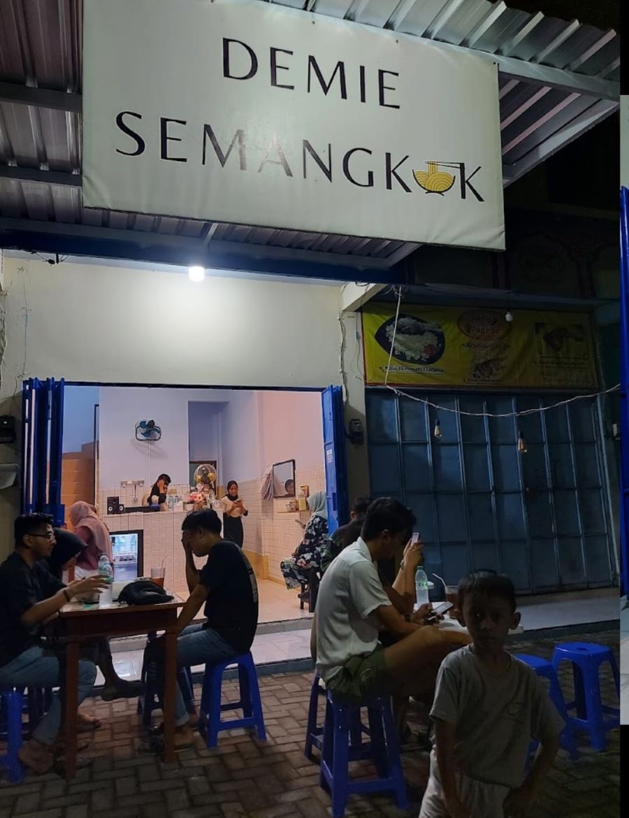 ''Demie Semangkok'' Kedai Bakmi yang Sedang Viral di Mojokerto 