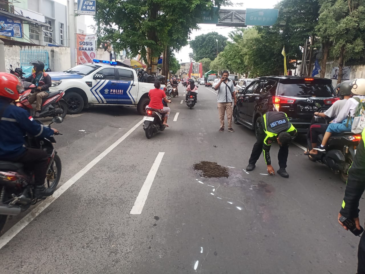 Kronologi Kecelakaan Sepeda Motor vs Truk di Mojosari Mojokerto, Satu Orang Tewas