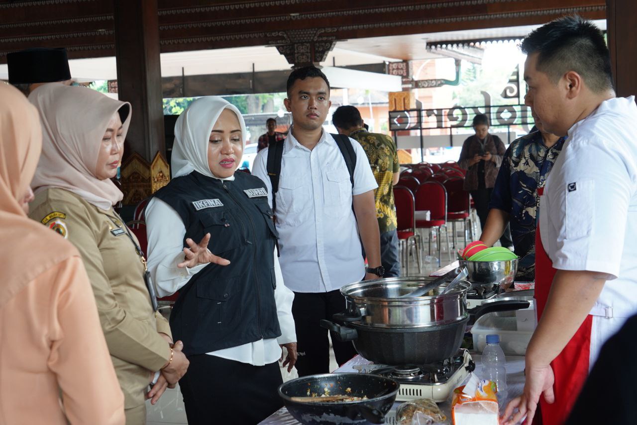 Cegah Stunting dan Obesitas, Pemkab Mojokerto Gandeng Ajinomoto Beri Edukasi Makanan Gizi Seimbang