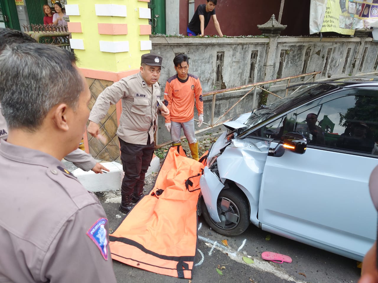 Ditabrak Mobil Listrik, Petugas Kebersihan DLH Kota Mojokerto Tewas