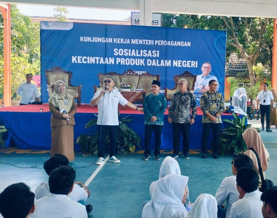 Kemendag RI Beri Motivasi di Dua Sekolah Mojokerto, Tegaskan SDM Unggul Kunci Kemajuan Ekonomi Indonesia