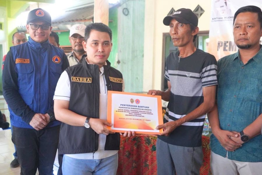 873 KK Terdampak Banjir di Mojokerto, Bupati Salurkan Bantuan dan Perkuat Mitigasi