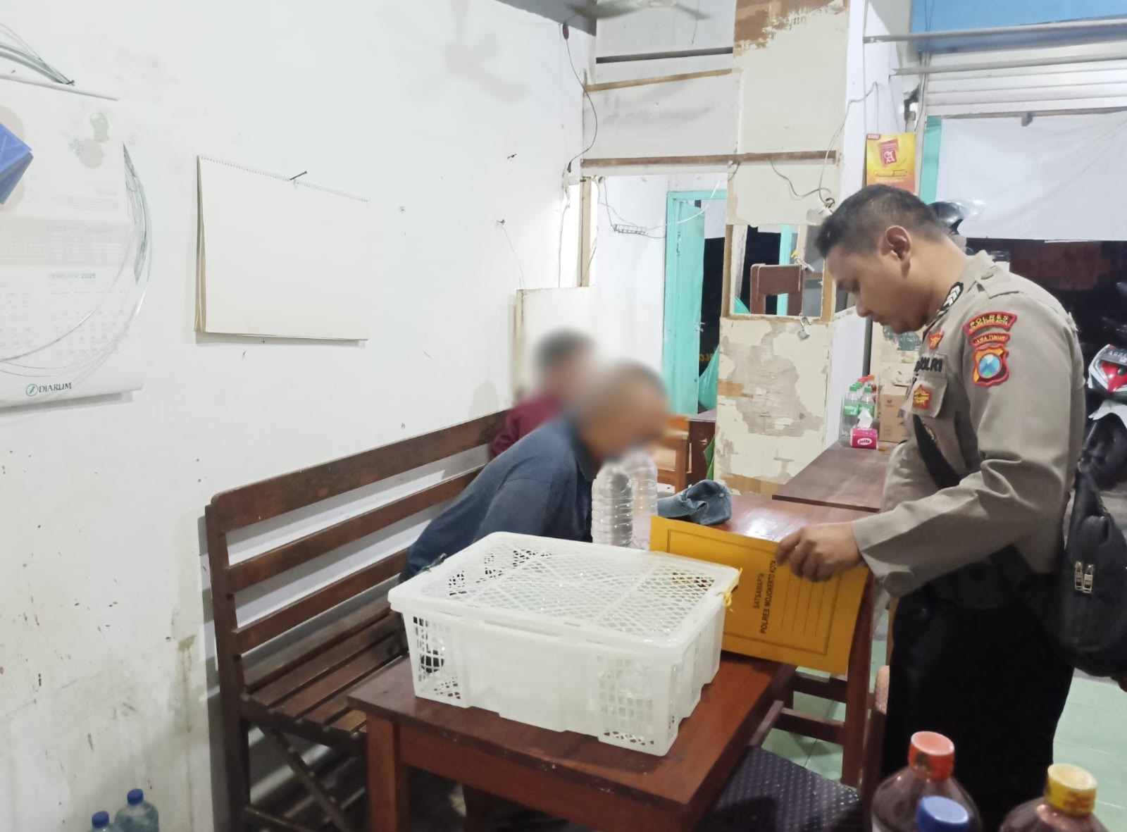 Jual Miras Ilegal, Pemilik Warkop di Mojokerto Diamankan