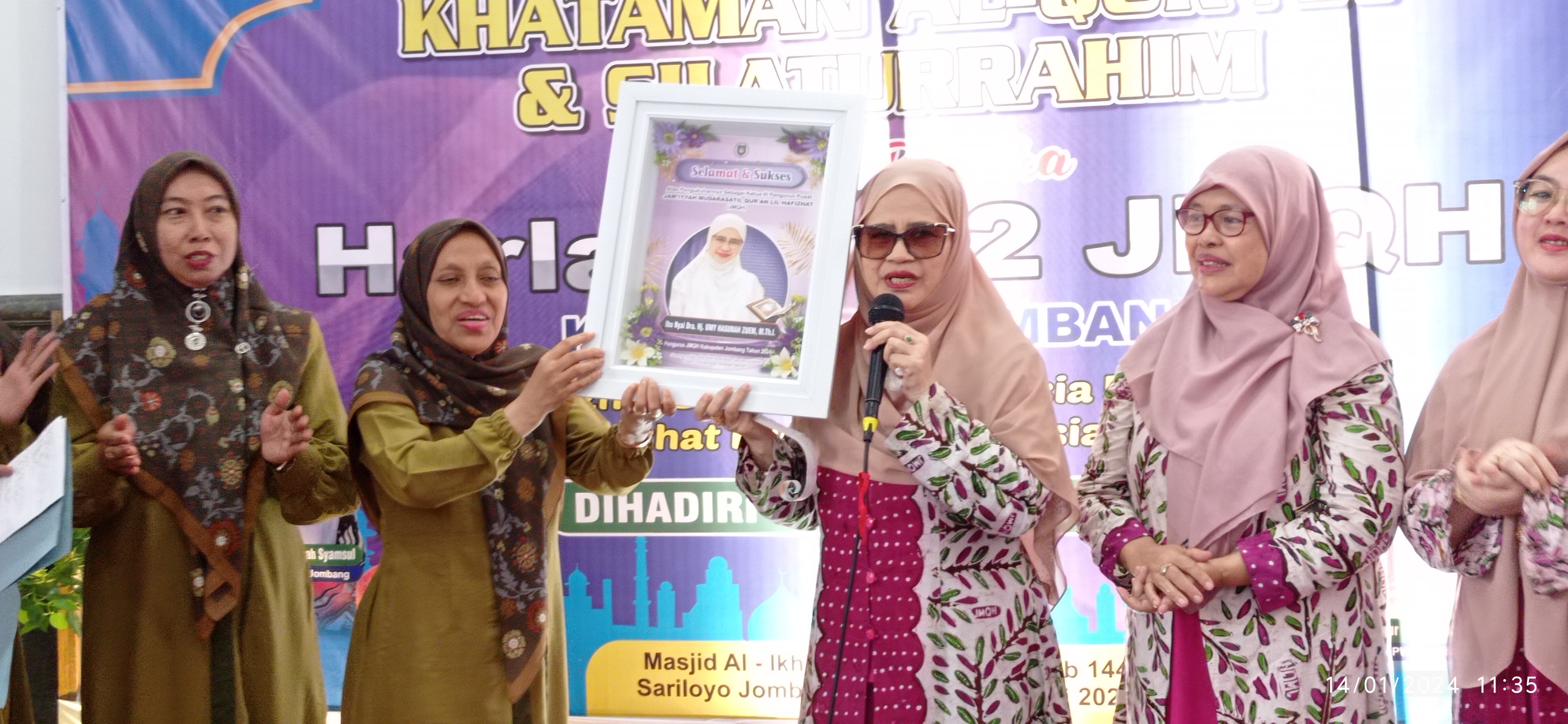 Harlah ke -2 JMQH Jombang Khataman dan Tebar Hadiah