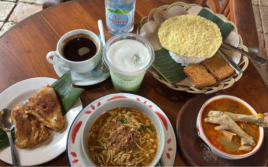 De'Desa, Kafe Unik Bernuansa Tradisional yang Sajikan Suasana Syahdu