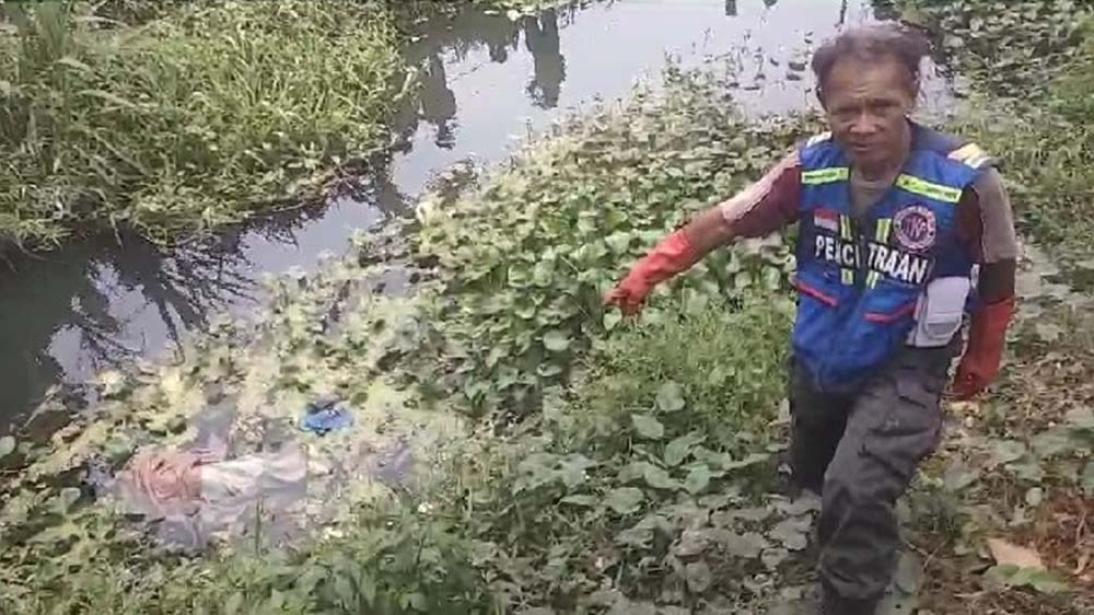 Hendak Memancing, Warga di Sooko Mojokerto Temukan Mayat di Parit