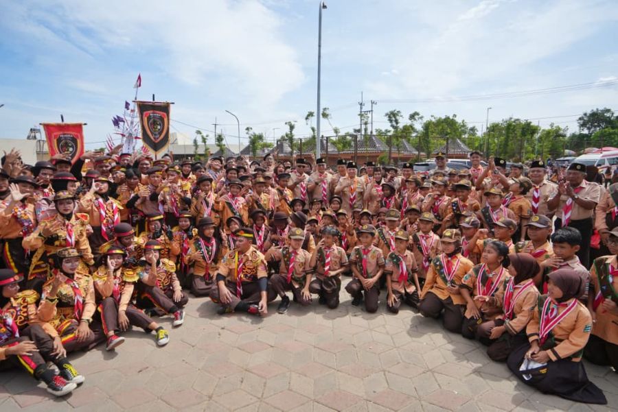 1.378 Pramuka Garuda Dilantik Wali Kota Mojokerto di Camp Ground Taman Bahari Mojopahit