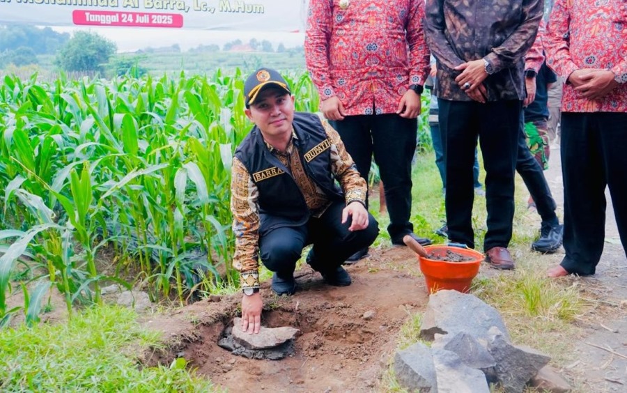 Jembatan Bubak di Desa Gondang Kabupaten Mnojokerto Mulai Dibangun Lagi, Bupati Awali Pembangunan