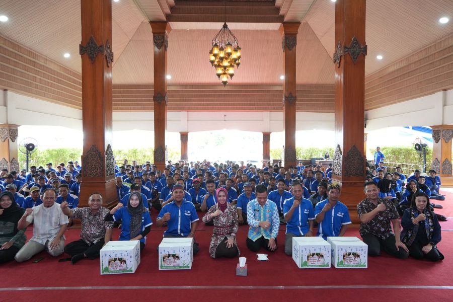  195 Orang Pasukan Kebersihan  Peroleh Paket Sembako dari Pemkot Mojokerto Jelang Idul Fitri 1446 H