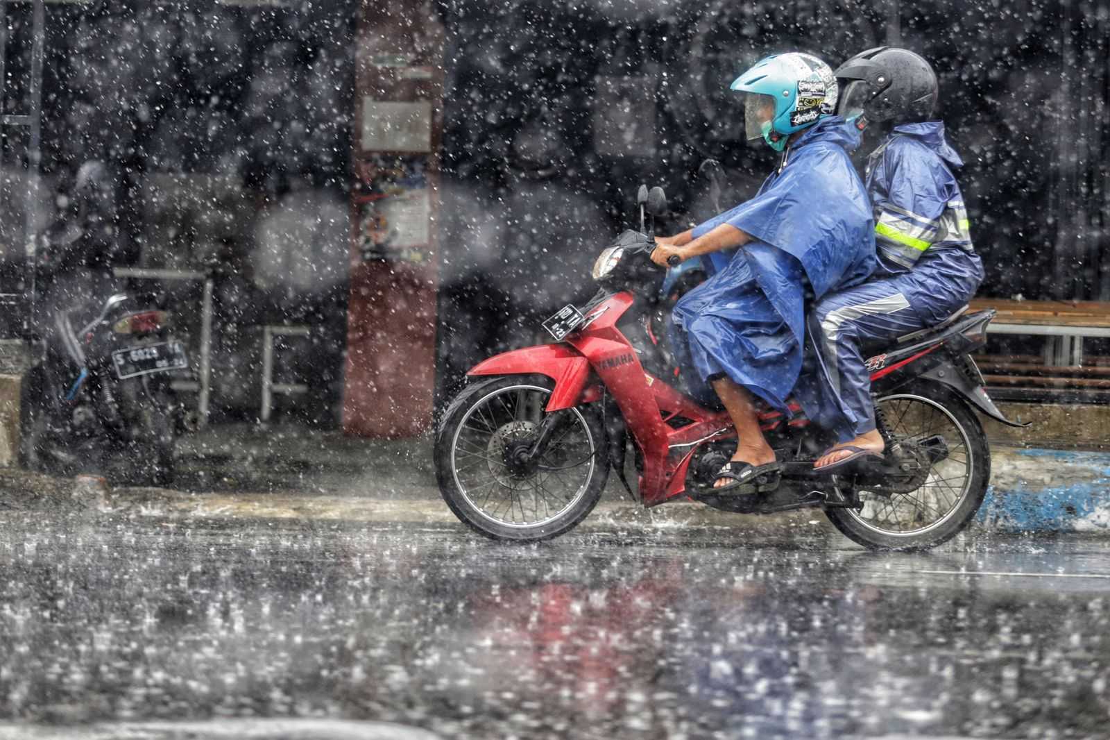 BMKG Peringatkan Cuaca Ekstrem,  Imbau Masyarakat Tingkatkan Kewaspadaan