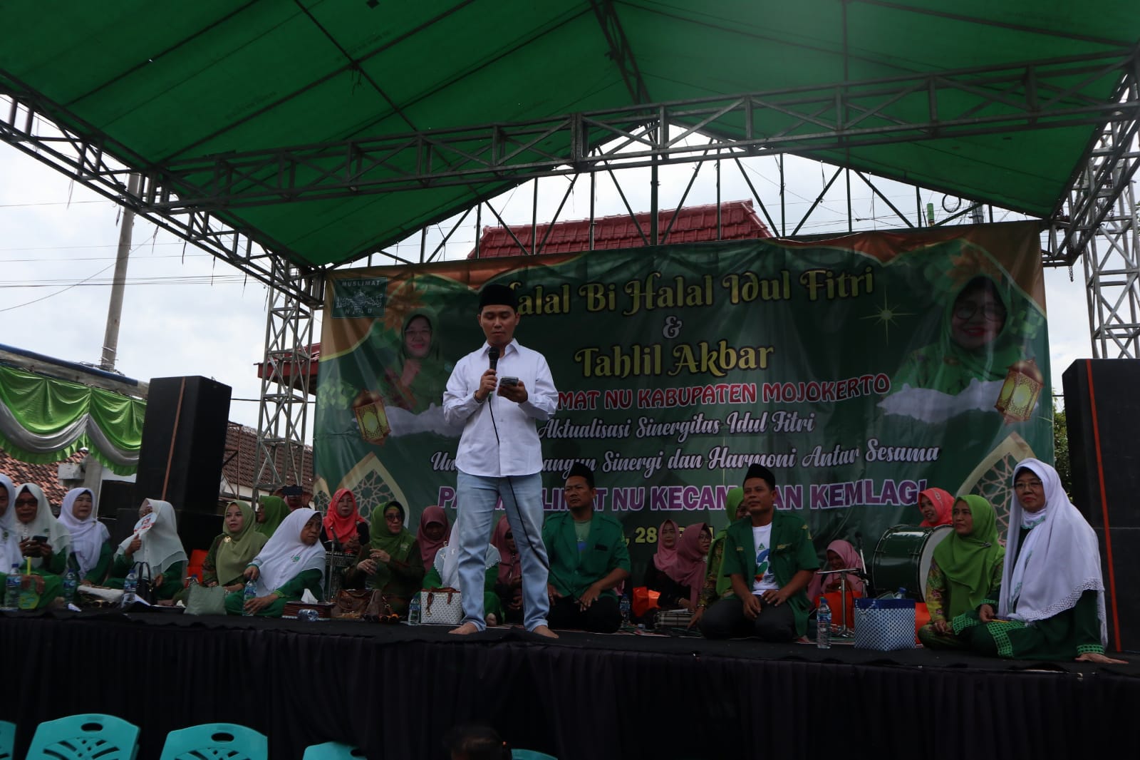 Ribuan Muslimat NU Hadiri Halal Bihalal dan Tahlil Kubra di Mojokerto