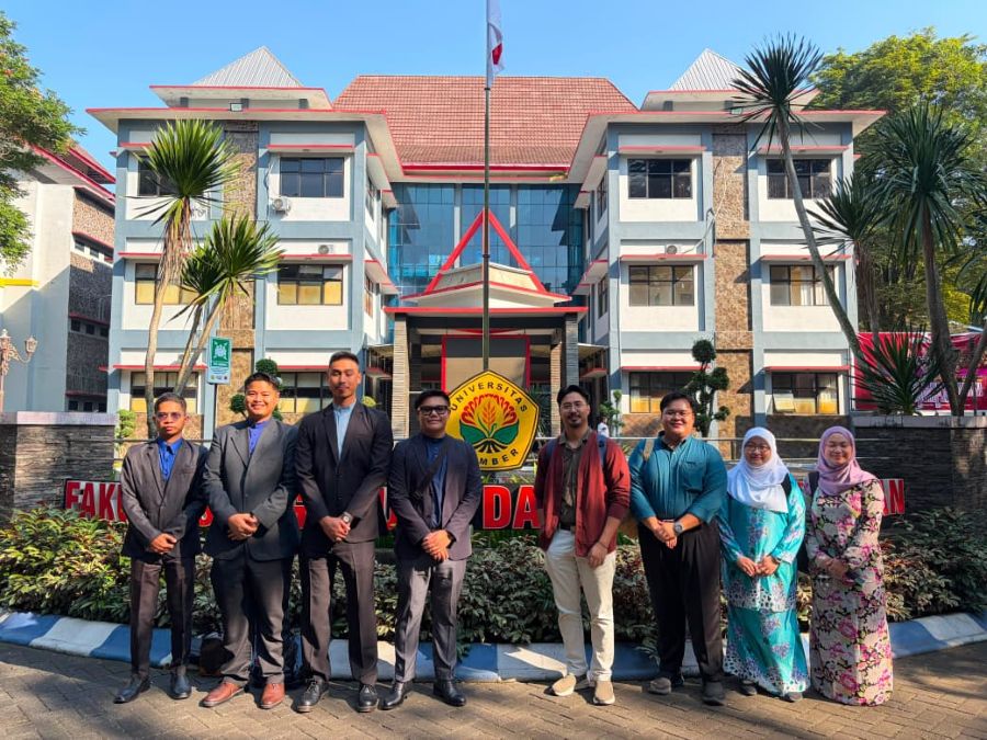 Mahasiswa Brunei Rela Biayai Sendiri Program Mengajar di Unej, Pulang Membawa Pengalaman Berharga dari Jember