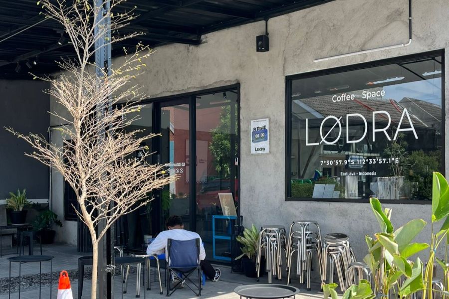 Lodra Coffee Space, Hidden Gem Baru Anak Muda Mojokerto yang Jadi Tempat “Kalcer”