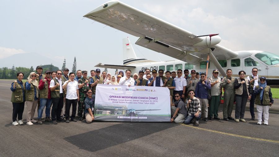 PJT I Gelar Operasi Modifikasi Cuaca untuk Jaga ketahanan Air di Wilayah Sungai Brantas