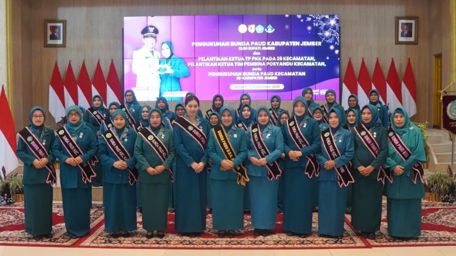 Bupati Fawait Kukuhkan Ning Ghyta Sebagai Bunda Paud Kabupaten Jember