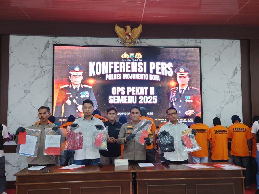 Polisi di Mojokerto Berhasil Mengamankan 18 Pelaku Premanisme dalam Operasi Pekat Semeru 2025