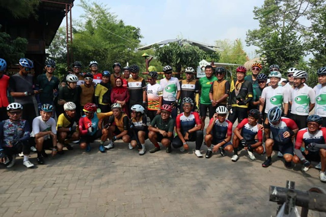 Tutup Rangkaian Bromo Kom X, Gowes Pemulihan ke Pacet