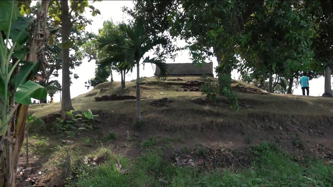 Candi Watesumpak Mojokerto, Situs Bersejarah di Tengah Persawahan