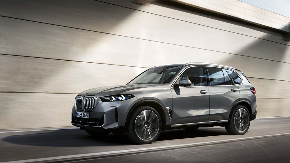 New BMW X5 Launching di Jatim, Fitur Keselamatannya Jangan Ditanya