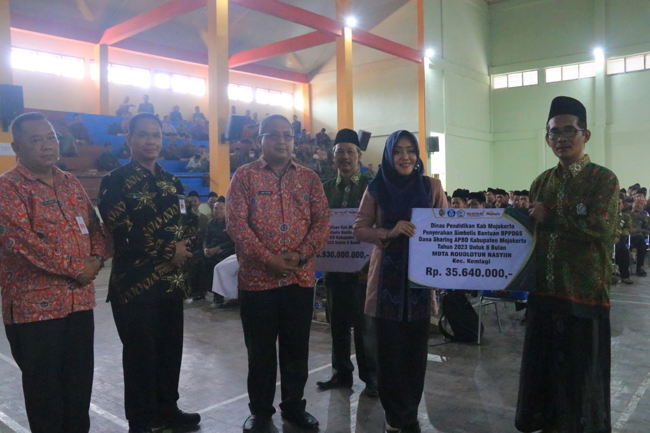 Pemkab Mojokerto Kucurkan Bantuan Rp 7,86 Miliar untuk Ratusan Madrasah