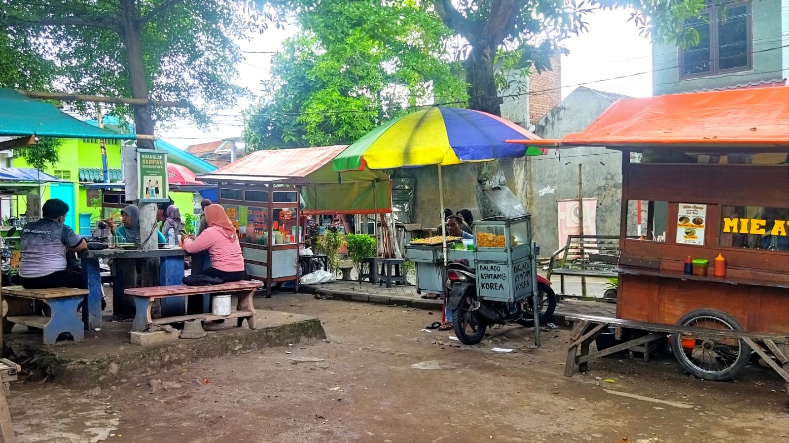 Bermain dan Wisata Kuliner di Taman Perumahan Bumi Sooko Permai Mojokerto