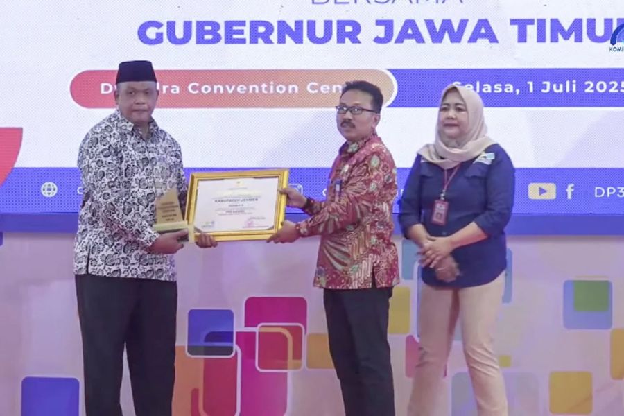 Pemkab Jember Raih Juara Kedua di Ajang PPA Award Jatim 2025