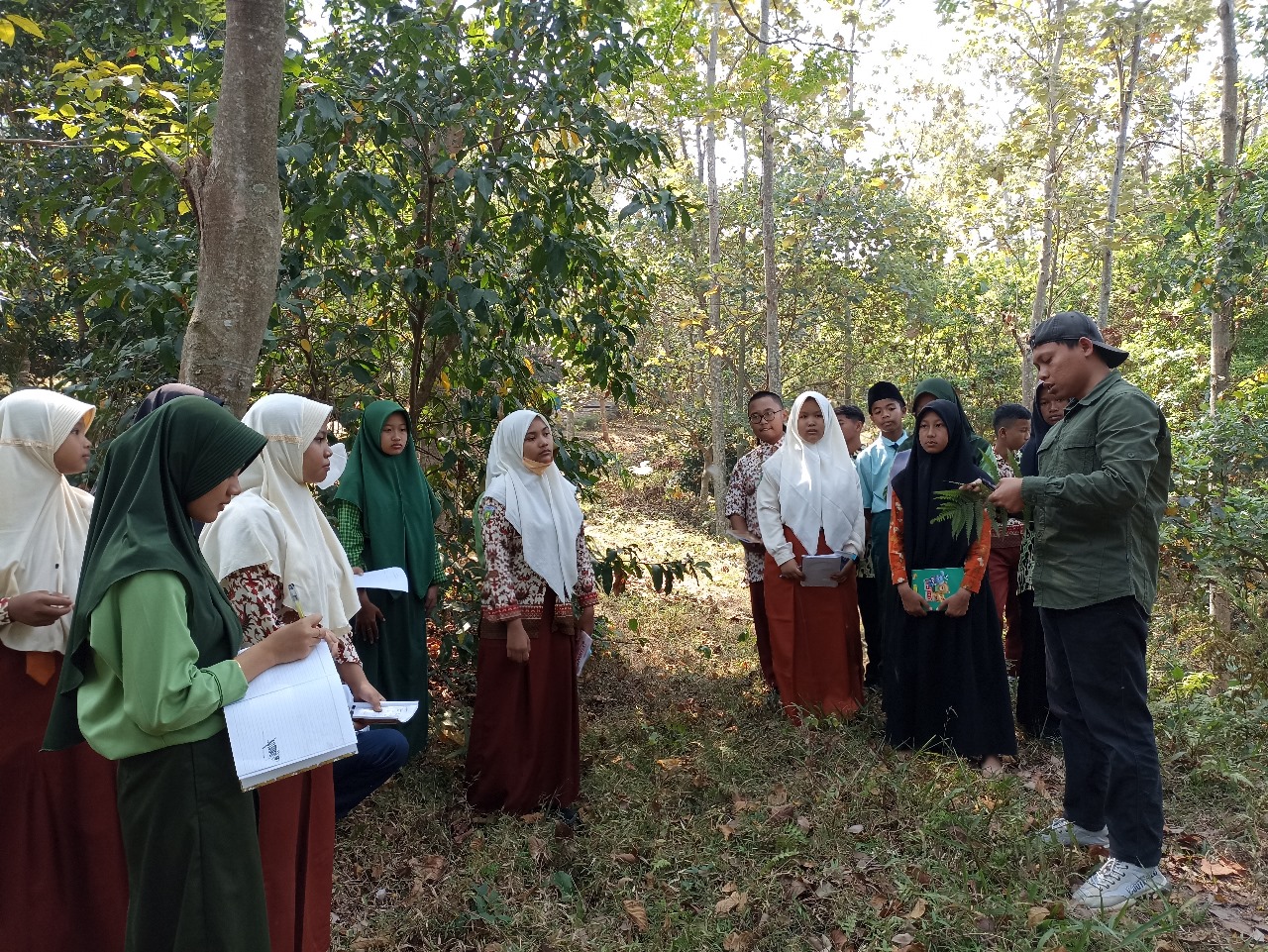 Ecoton dan Indonesia Power Bangun Wisata  Citizen Science di Wonosalam Jombang