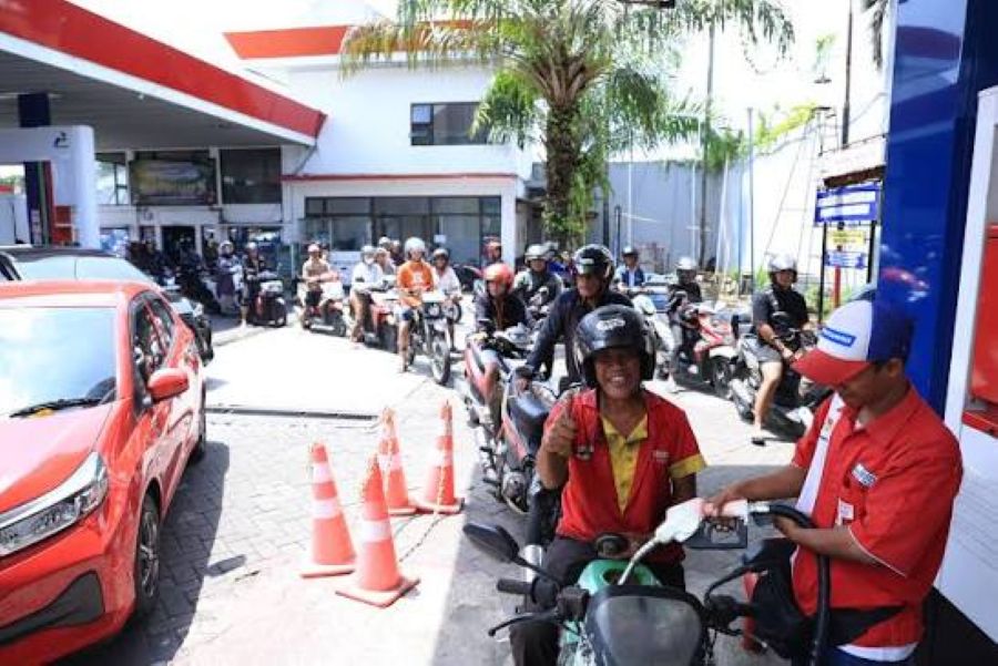 Antrean BBM Mengular di Jember, Bukan Stok Habis tapi Distribusi Terganggu
