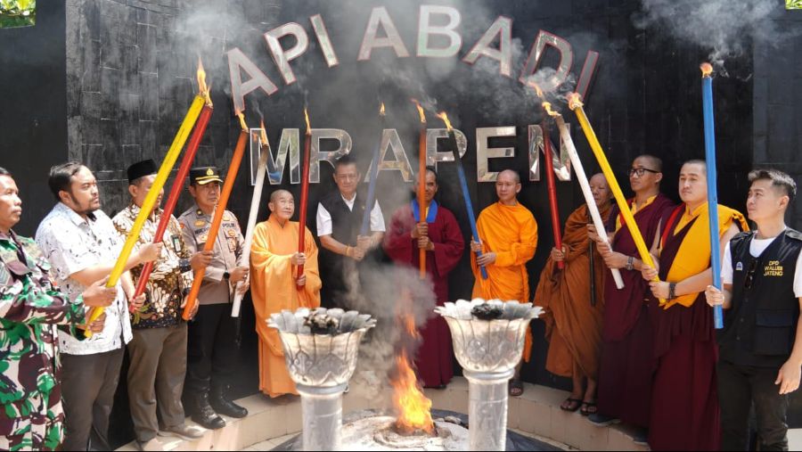 Rangkaian Perayaan Waisak 2025, Pengambilan Api Dharma Mrapen Simbol Kebangkitan dan Pencerahan