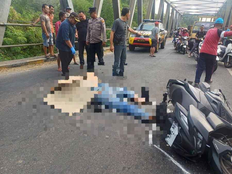 Pemotor Tewas Terlindas Dump Truk di Dlanggu Mojokerto, Diduga Akibat Rem Blong