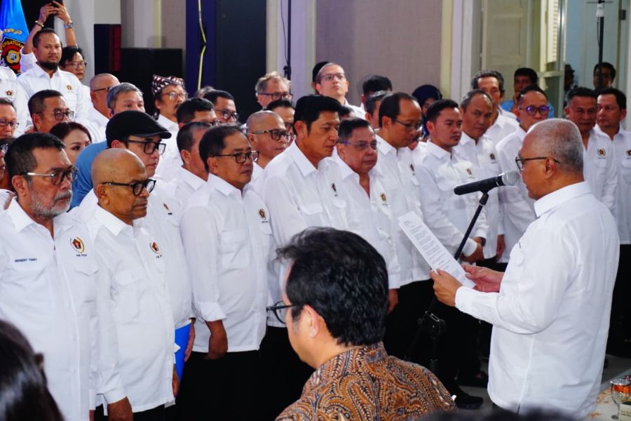 Pengurus Resmi Dikukuhkan di Solo, Ketua Umum PWI Pusat : Persatuan Adalah Kunci