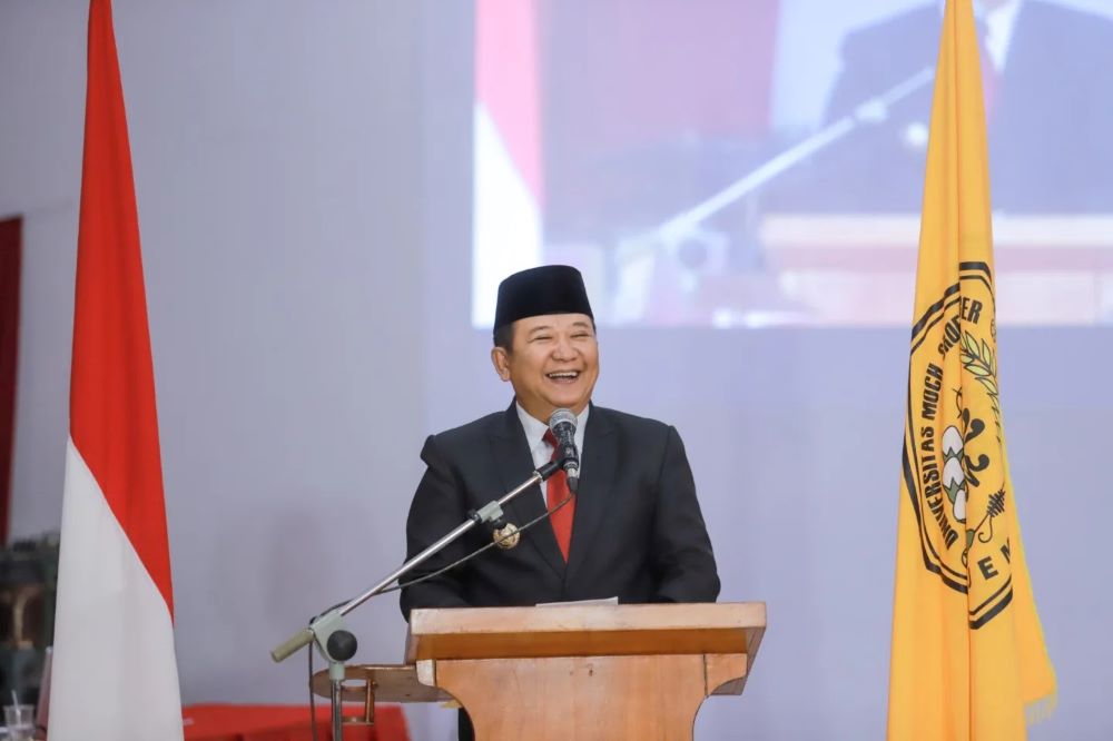 Salah Satu Alumni yang Membanggakan, Bupati Hendy Hadiri Wisuda ke 35 Univ Moch Sroedji