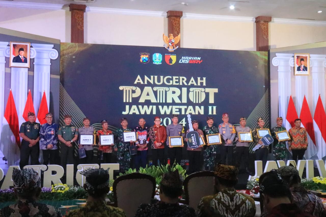 Dukung Upaya Jaga Stabilitas Jawa Timur, PJs. Bupati Mojokerto Hadiri Anugerah Patriot Jawi Wetan 2024