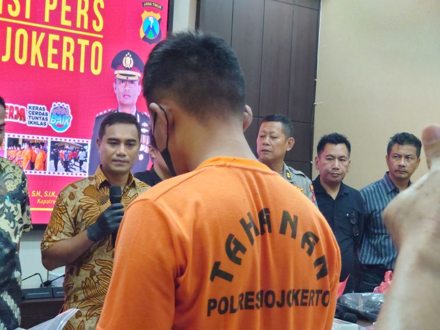 Terekam CCTV Saat Beraksi, Pelaku Pencurian Tembaga di Gudang Pabrik Ngoro Mojokerto Ditangkap Polisi