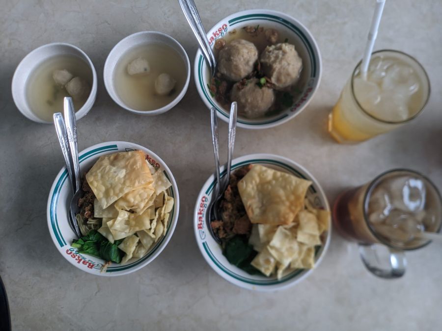 Seporsi Mie Ayam, Tren Baru Obat Patah Hati Anak Muda