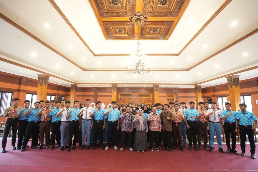 Wali Kota Mojokerto Ajak Purna Paskibraka Bela Negara