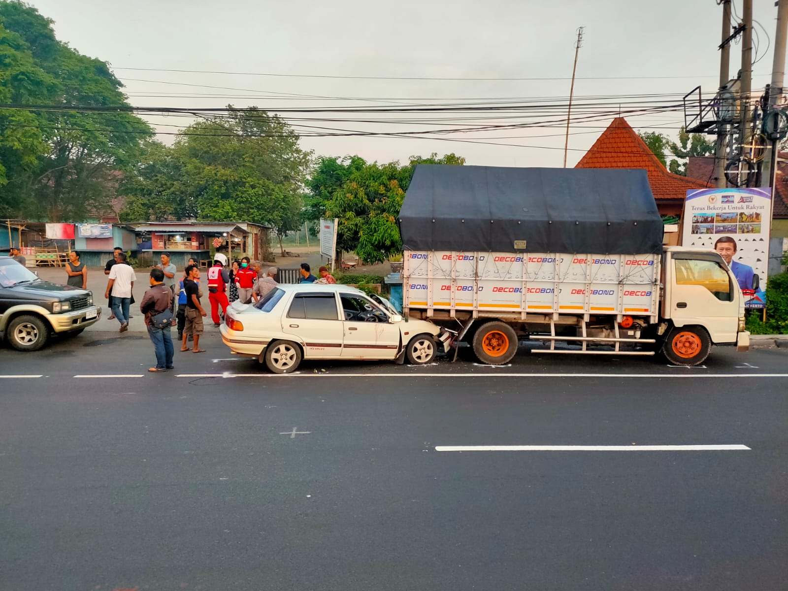 Ini Kata Polisi Terkait Sedan Tabrak Truk di Trowulan Mojokerto