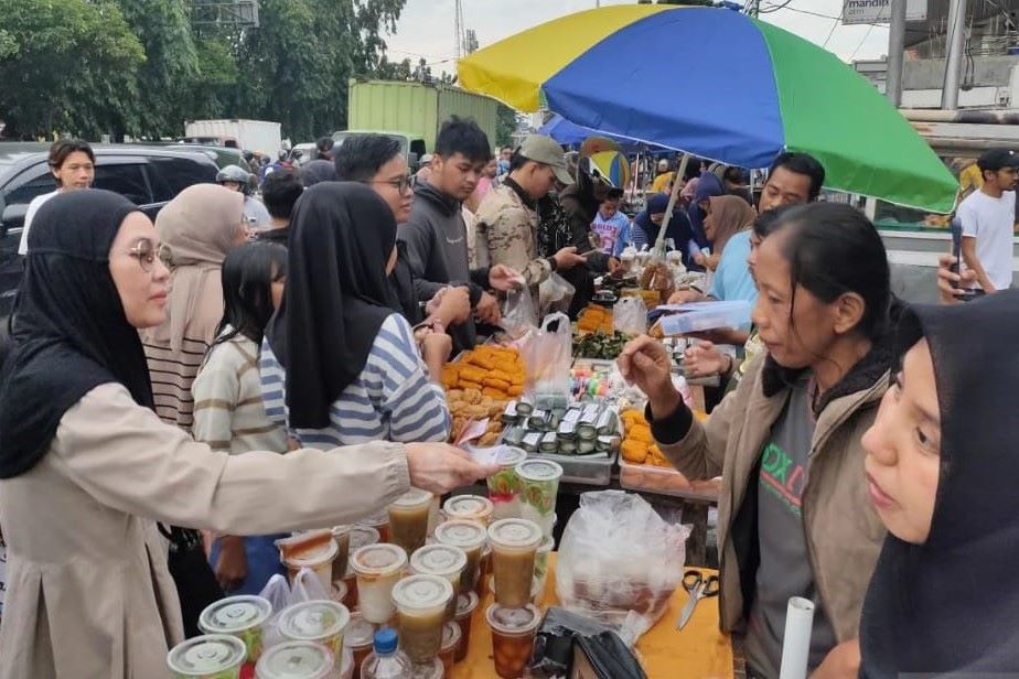 Memasuki Hari Ke-7 Ramadan: Antara Menjaga Ritme Ibadah dan Fenomena 'War Takjil'