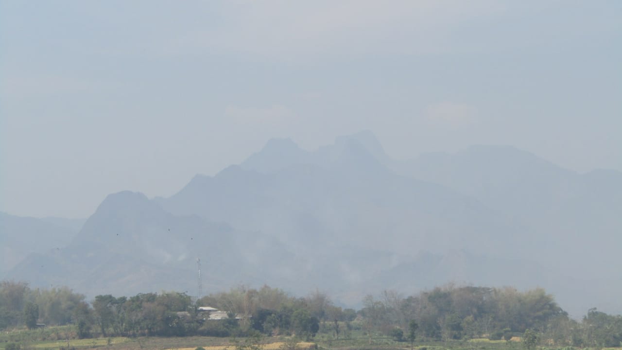 Gugusan Gunung Anjasmoro di Mojokerto Kembali Terbakar