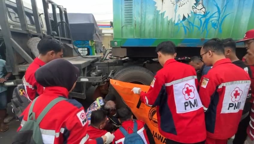 Pemuda Pengendara Motor di Mojokerto Tewas Terseret Truk