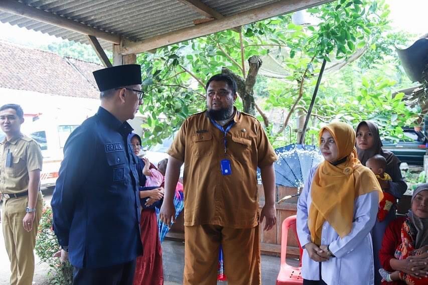 Wabup Jember KH MB Firjaun Barlaman Imbau Masyarakat Manfaatkan Posyandu