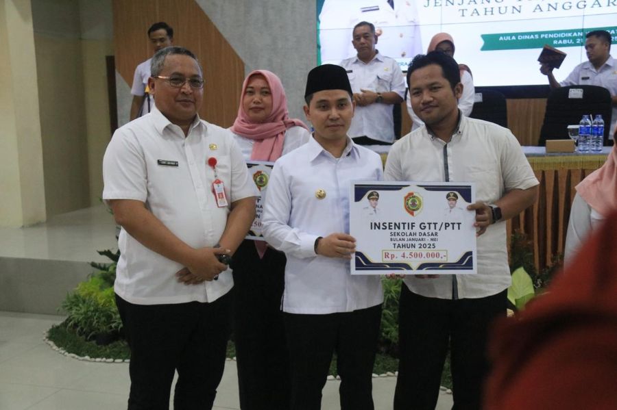 Setelah 6000 Guru TPQ, Giliran 788 GTT dan PTT di Kabupaten Mojokerto Terima Insentif